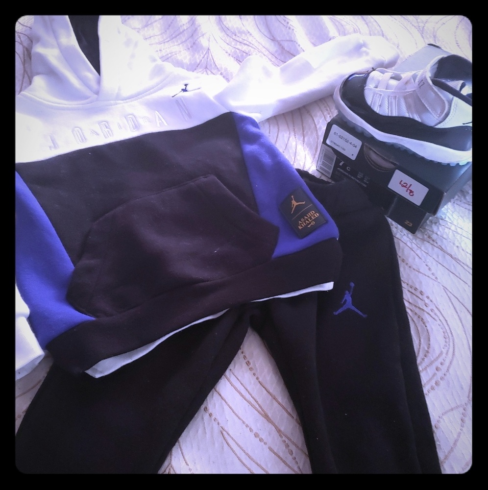 Toddler Jordan sweatsuit